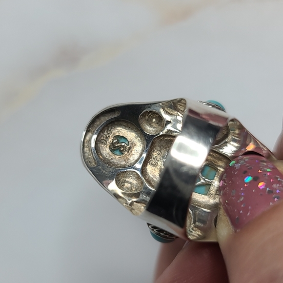 Sterling silver turquoise oval ring embellished with stones and details - Picture 5 of 8